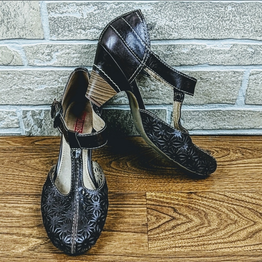 Pikolinos Perforated Moc Stitch Mary Jane